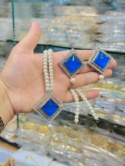 Elegant pearl Locket Set