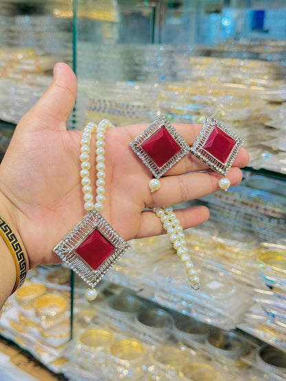 Elegant pearl Locket Set