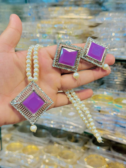 Elegant pearl Locket Set