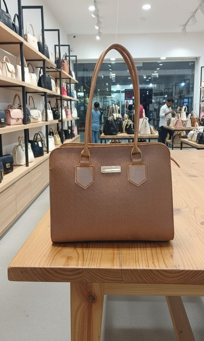 𝐸𝑙𝑒𝑔𝑎𝑛𝑧𝑎 𝐻𝑎𝑛𝑑𝑏𝑎𝑔𝑠